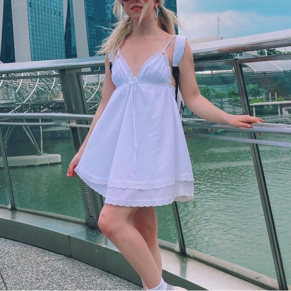Kitteny White Wren Dress